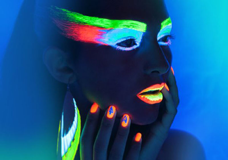 Les essentiels à savoir sur le maquillage fluorescent